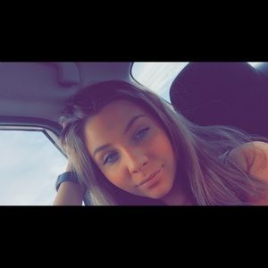 Meet your Posher, Briana